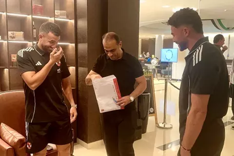 عبد الحفيظ يصل مقر الأهلي قبل مواجهة سيراميكا كليوباترا في السوبر المصري